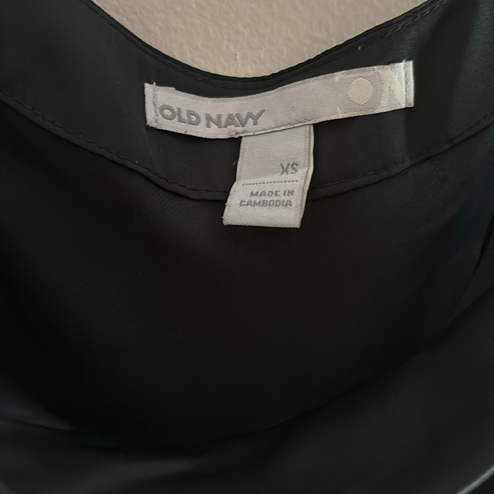Old Navy Xs Sleeveless Tank - Picture 4 of 9